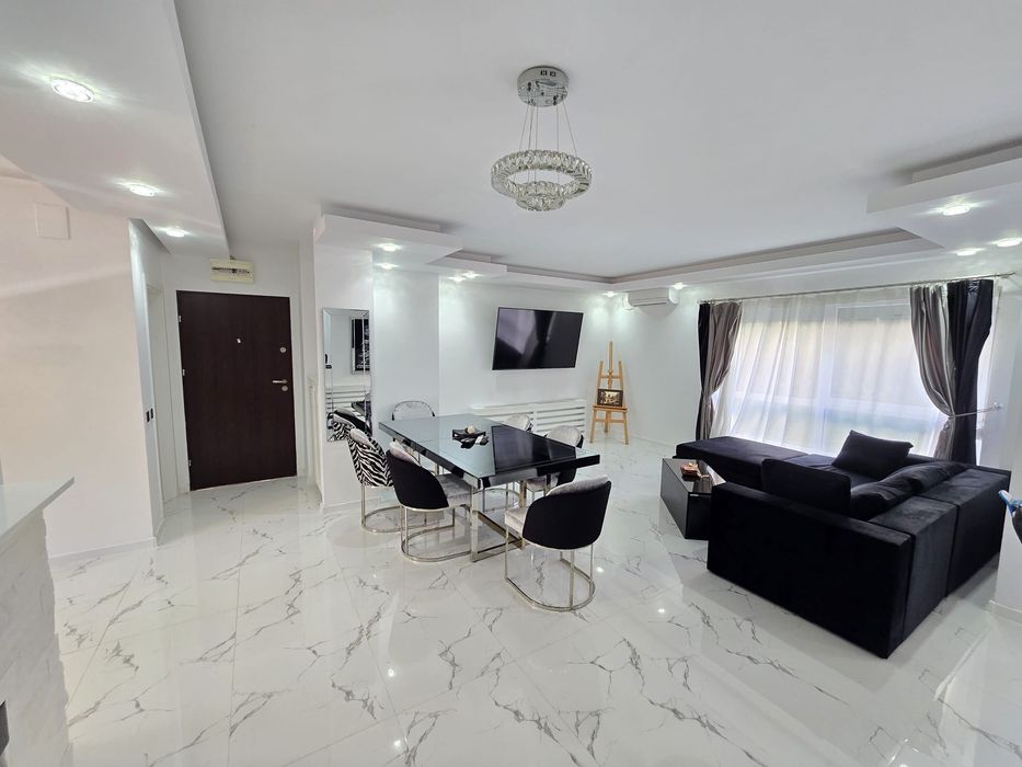 Apartament 3 camere de lux – parter, curte