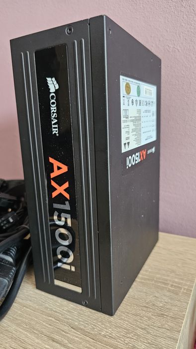 Corsair AX1500i 1500W PSU Захранване