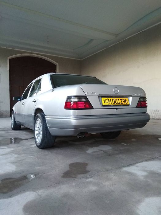 Продаётся Mercedes-Benz W124 E300