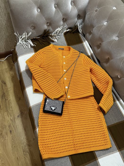 Продам костюм от 12 сторис