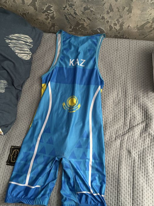 Продам борцовки одам даром барцовка на тела