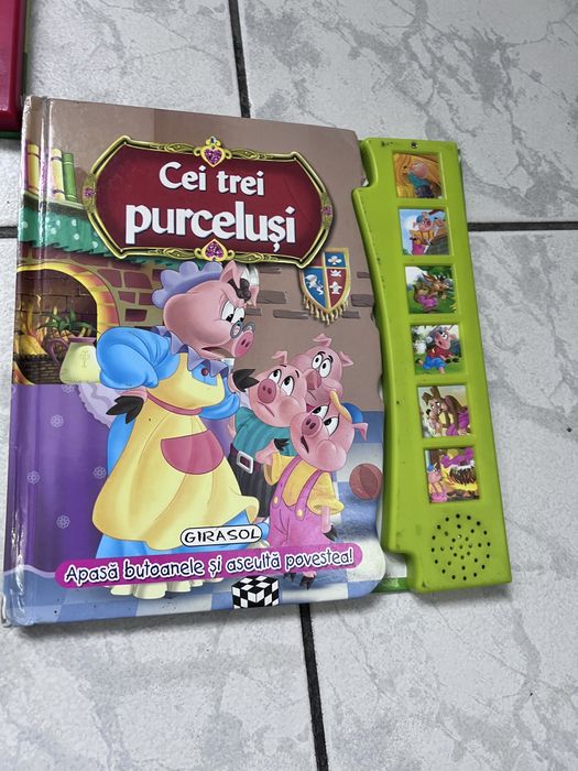 Vand carti cu povesti cu taste
