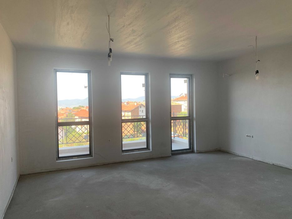 Продава се Тристаен апартамент в Карлово - 119 кв.м за 1503 €/кв.м - Снимка #5