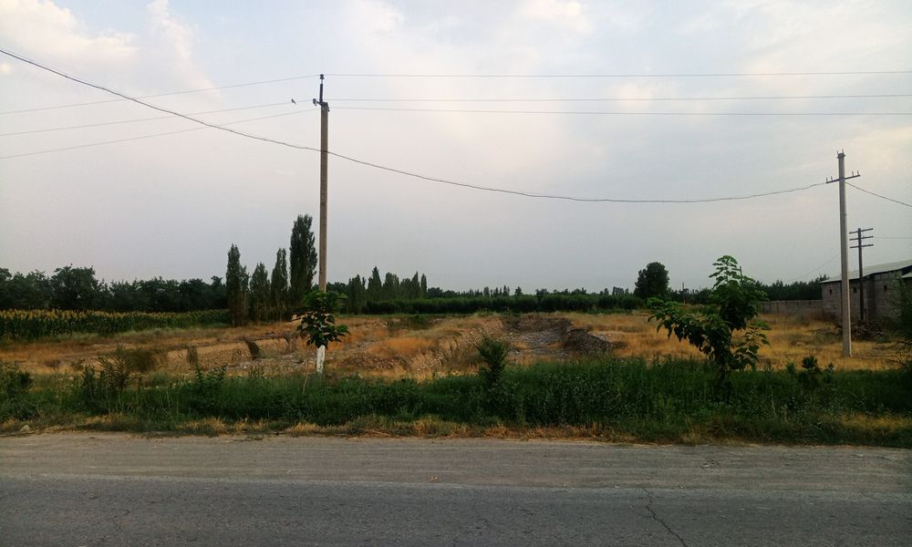 Иссикхона сотилади