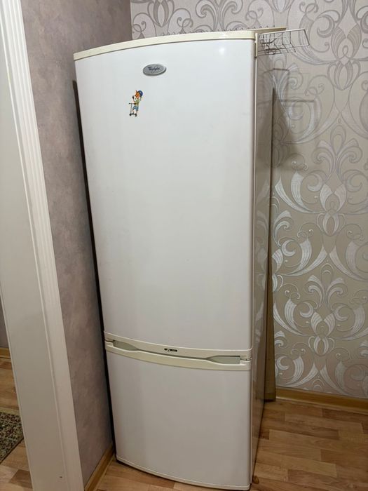 Продам холодильник в не рабочем состоянии