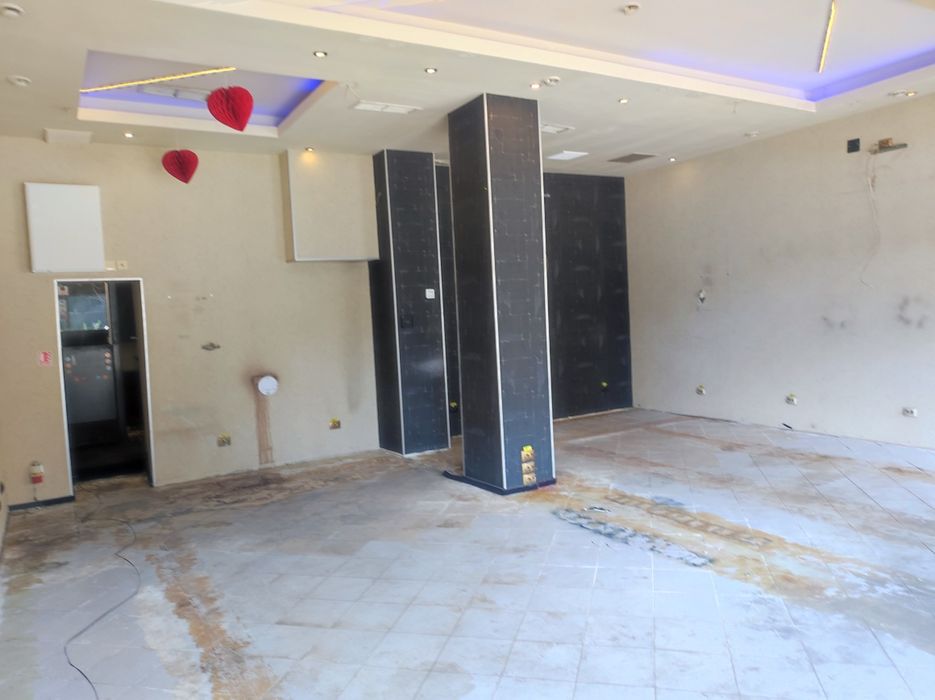 Închiriat spatiu comercial