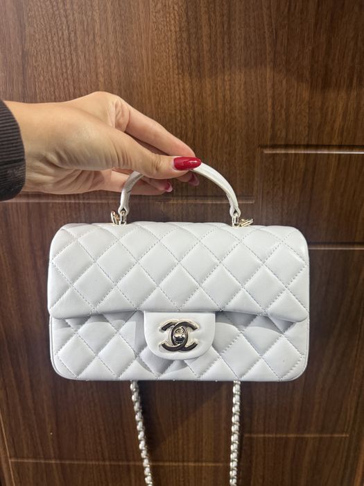Chanel бяла кожена чанта