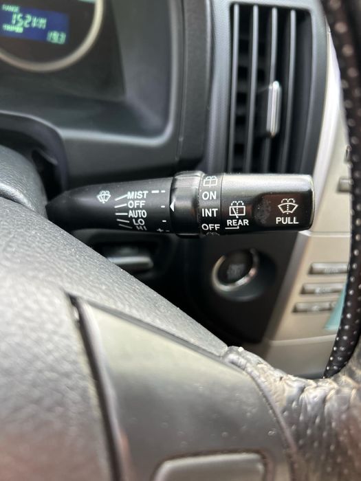 Toyota Corolla verso 2.2 177к.с D-4D