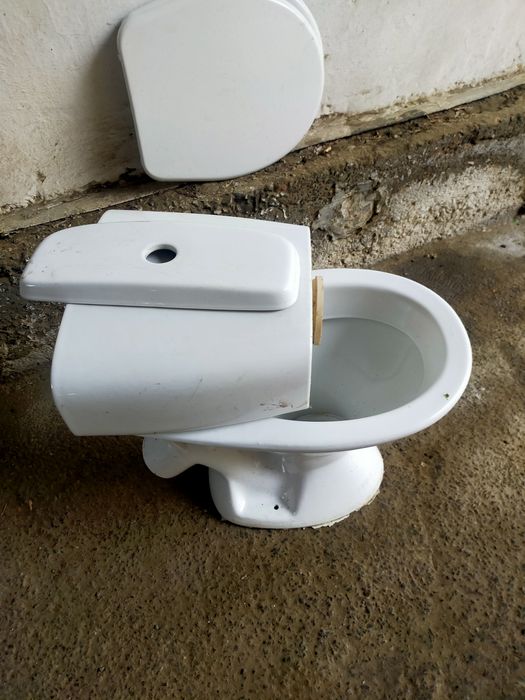 Продам унитаз,хорошем состоянии