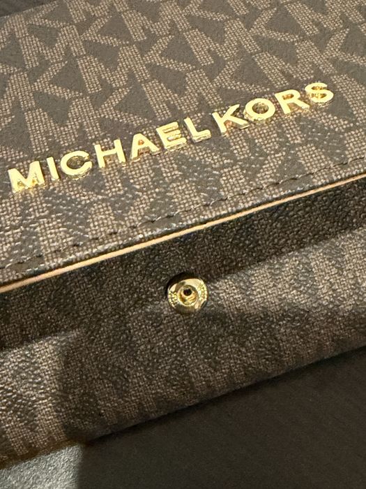 Portofel Michael Kors maro