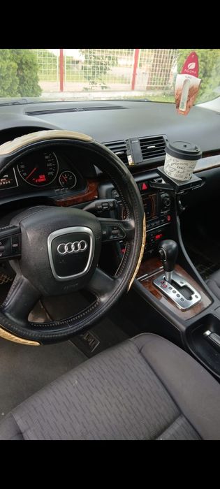 Audi A4b7... Motor 2.0...automat.... 2006