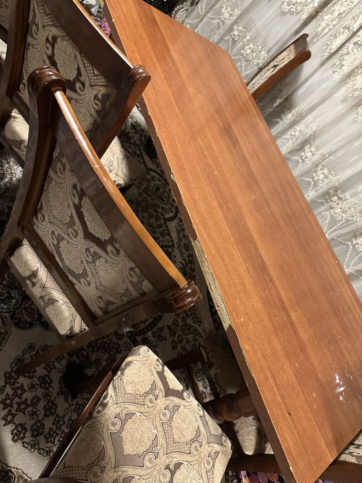 Srocna sotiladi stol stul