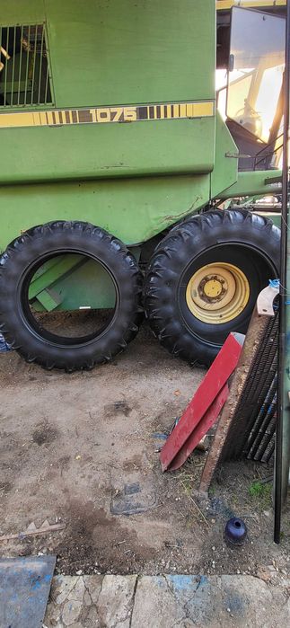 Vând cauciucuri traxtor 16,9 R38