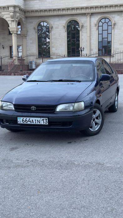 Тойота карина е! 1.8