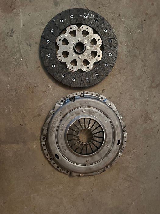 Mercedes OM651 OM654
Съединител Комплект.