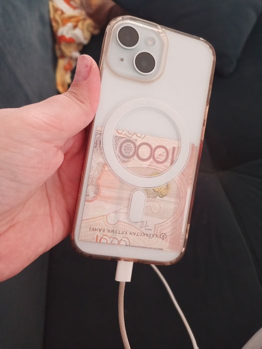 Продам айфон 15