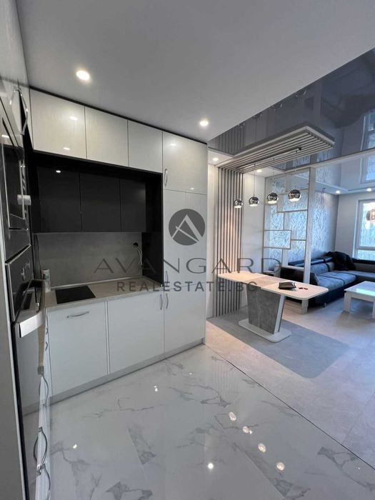 Продава се Двустаен апартамент в Пловдив, Тракия - 80 кв.м за 2040 €/кв.м - Снимка #1