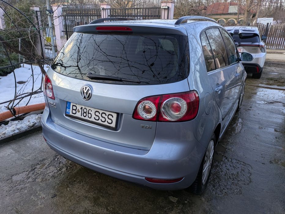 Volkswagen Golf Plus 6 1.6 TDI, 105 CP, DSG, din 2010