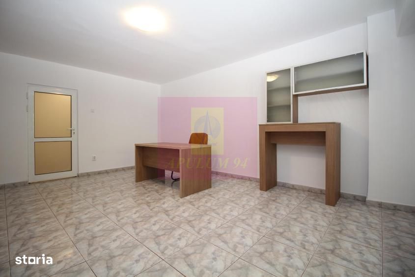 Apartament cu 3 camere de vânzare Decebal adiacent