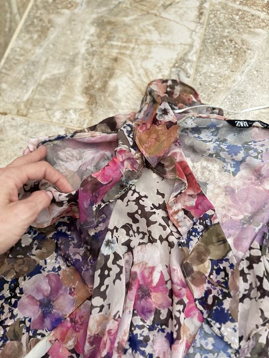 Сатенена и шифонена ризи на Zara