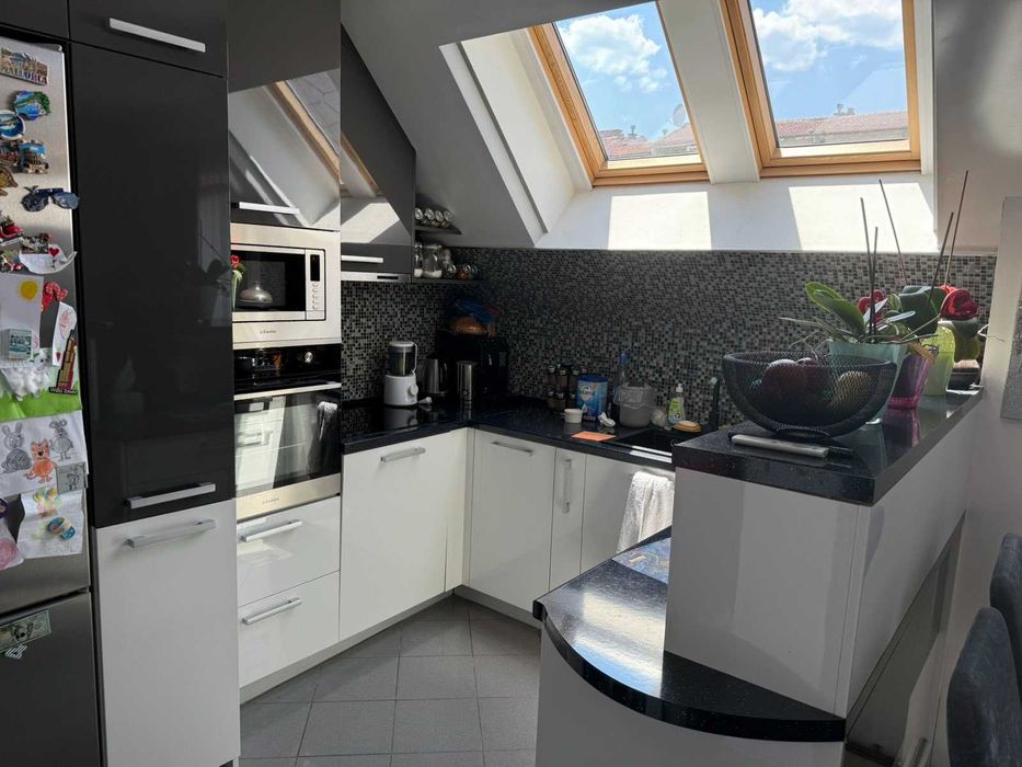 Дава се под наем Тристаен апартамент в София, Младост 3 - 107 кв.м за 918 € - Снимка #2