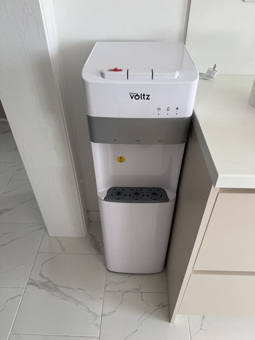 Диспенсър за вода Oliver Voltz OV51449E бял.