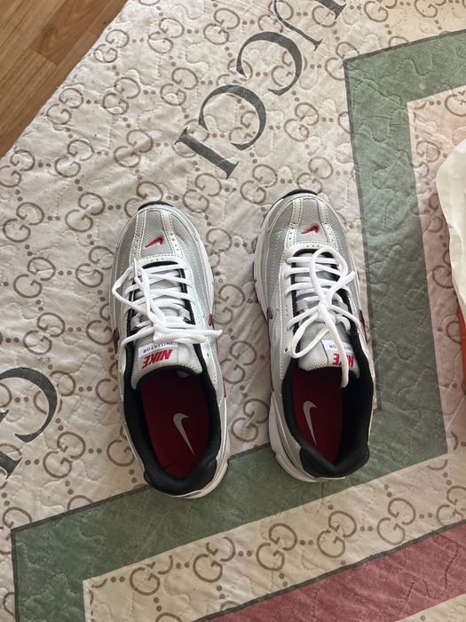 NiKE initiator кросовки