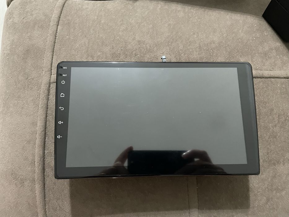 Планшет в автомобиль