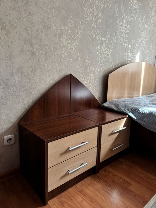 Продам спальный гарнитур