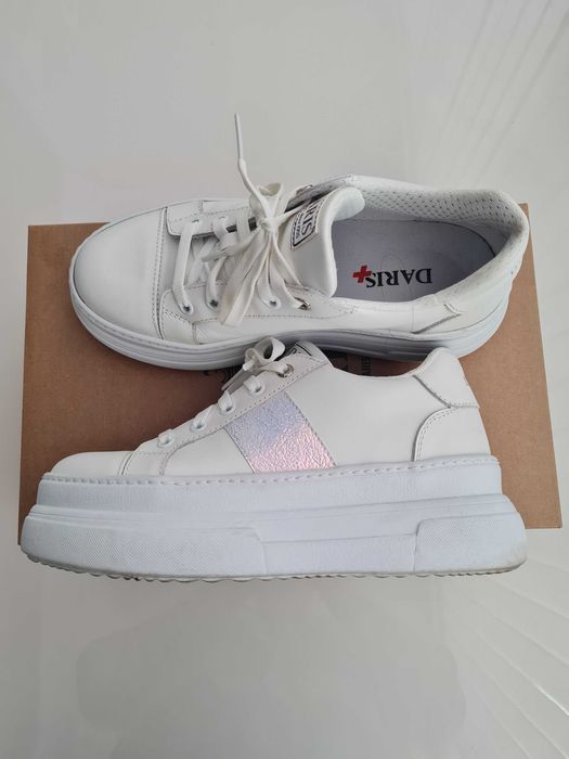 Продавам Дамски Обувки