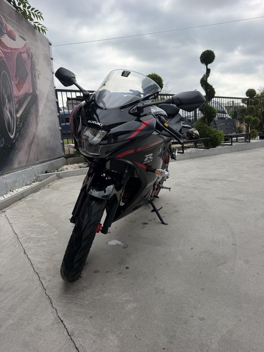 Suzuki GSX-R125 2025 – NEGRU CU ROȘU | 125cc | ABS | FULL LED
