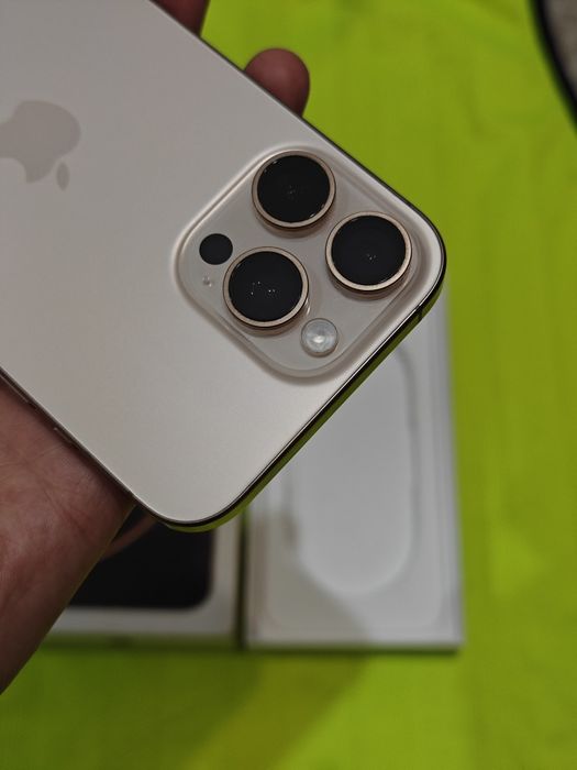 iPhone 16 Pro Max 256Gb без ремонта