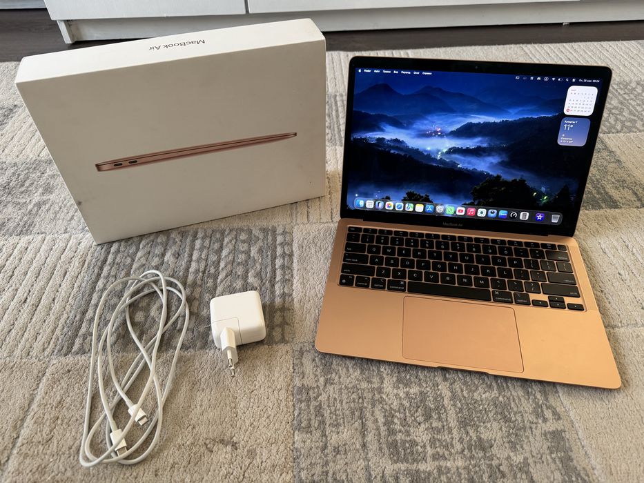 Продам MacBook Air 13 2020 M1