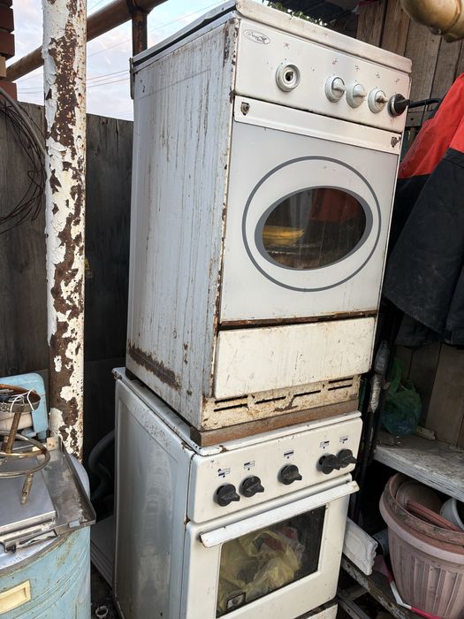 Продам газовую плиту
