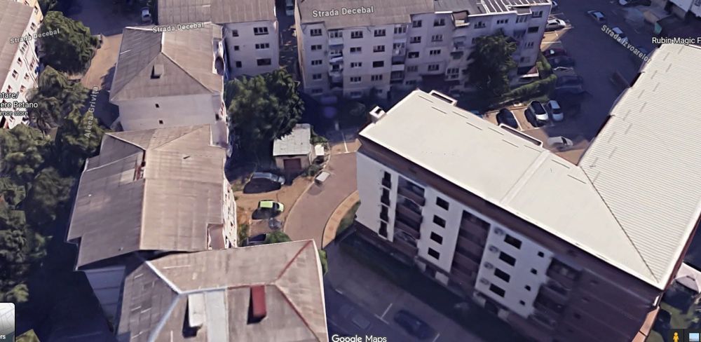 Garaj str Izvoarelor nr. 2 Botosani - 29.00mp. Cu beci.