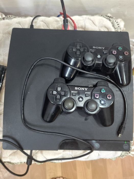 Продам playstation 3 slim