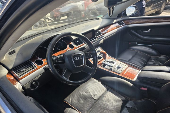 Armatura / Intaritura bara fata Audi A8 2008
