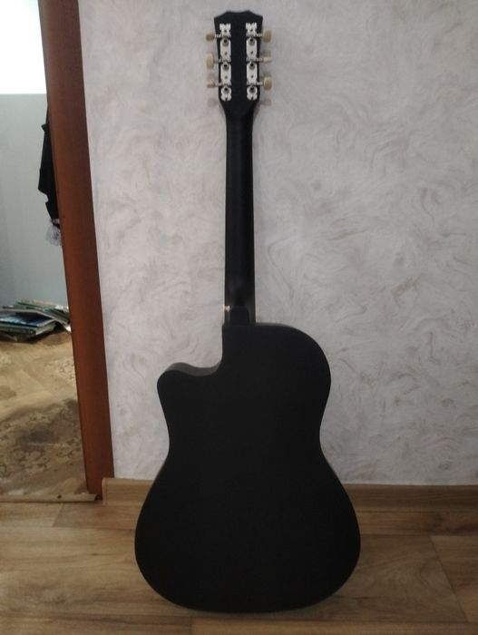 Гитара акустическая