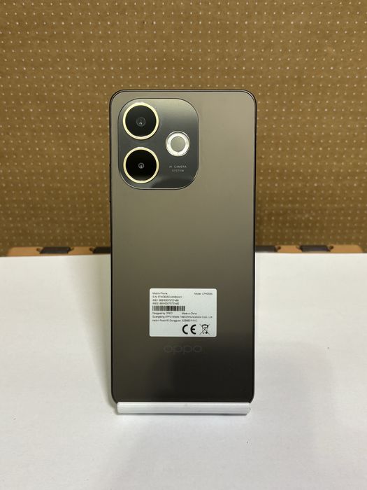 MDM vinde: Oppo A5 Pro 5G, 256GB, Black Brown.