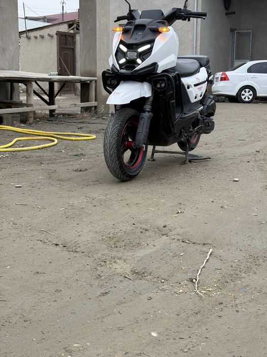 Skuter Moto sotiladi srochni