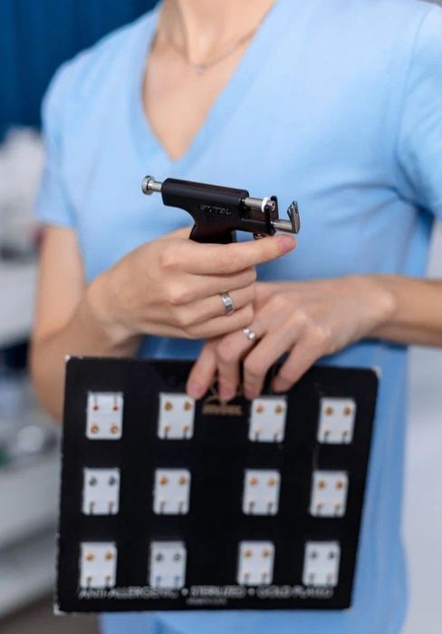 Безболезненный прокол ушей