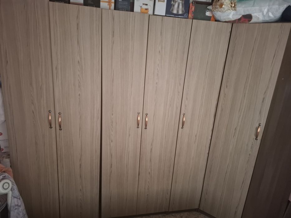 Продам шкаф угловой