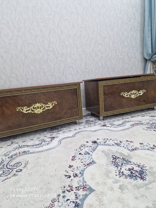 Спальный кровать и тумбочки Сандық