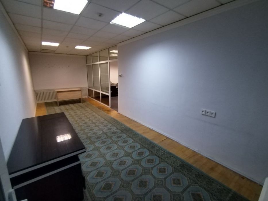 Аренда под офис 45кв.м 2 комната метро Айбек 810у.е
