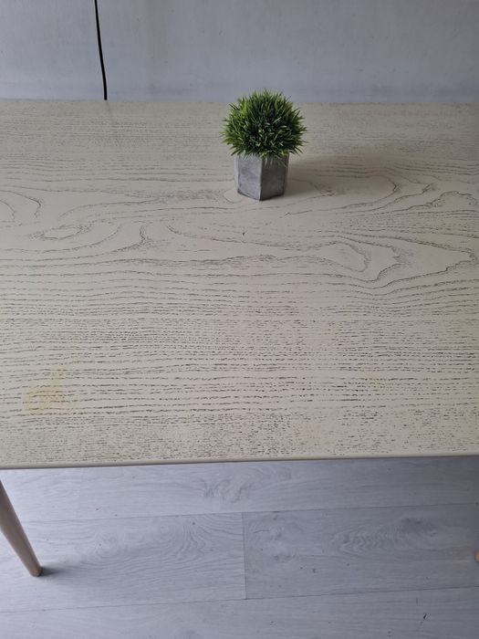 Продаётся стол отличного качества, производитель Айко,