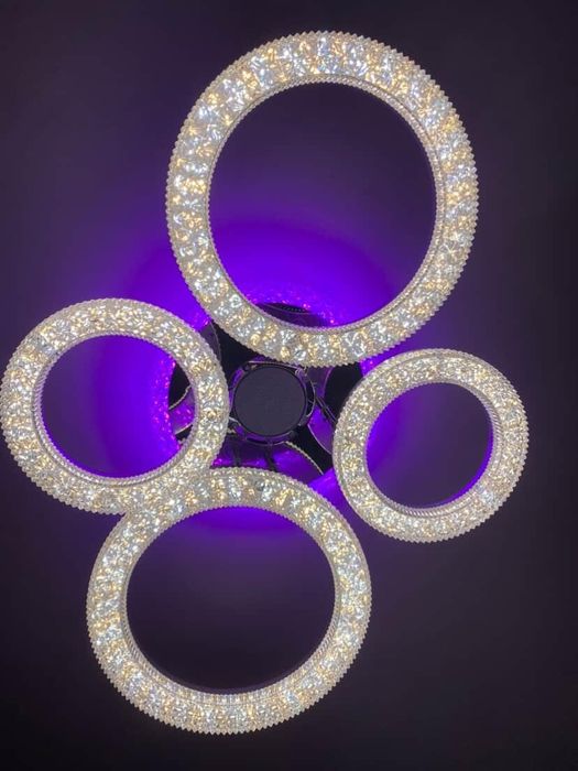 Продам люстру на детскую