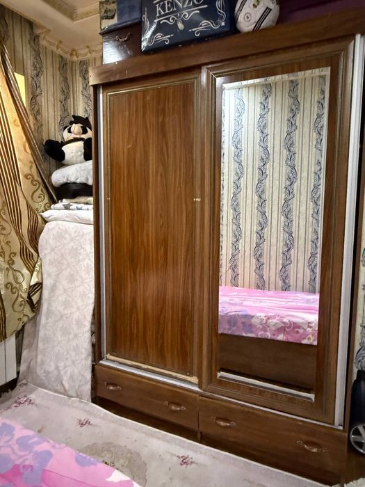 Mebellar sotiladi holati yaxshi mdf krashinniy