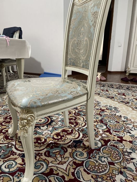 стулья для гостинной