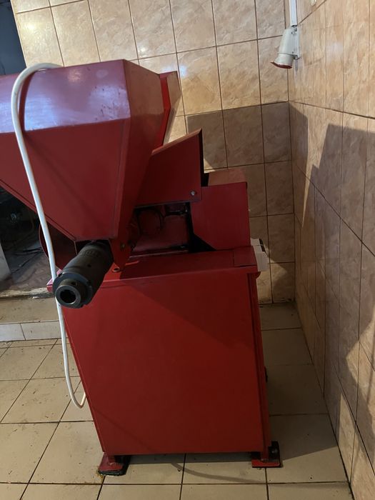 Presă de ulei la rece la pachet cu selector