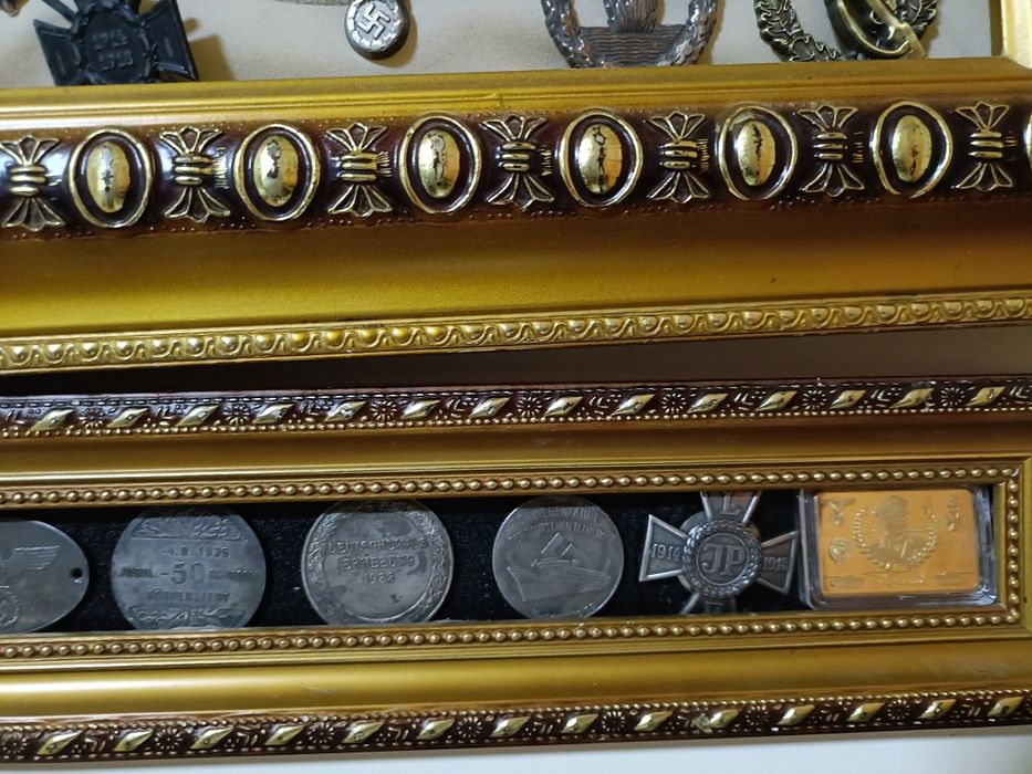 Colecție însemne WW II